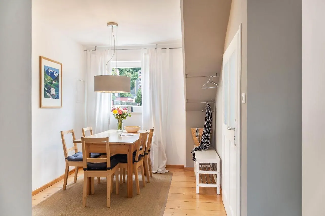 Fewo im Blauen Haus Dg Garmisch-Partenkirchen Apartment