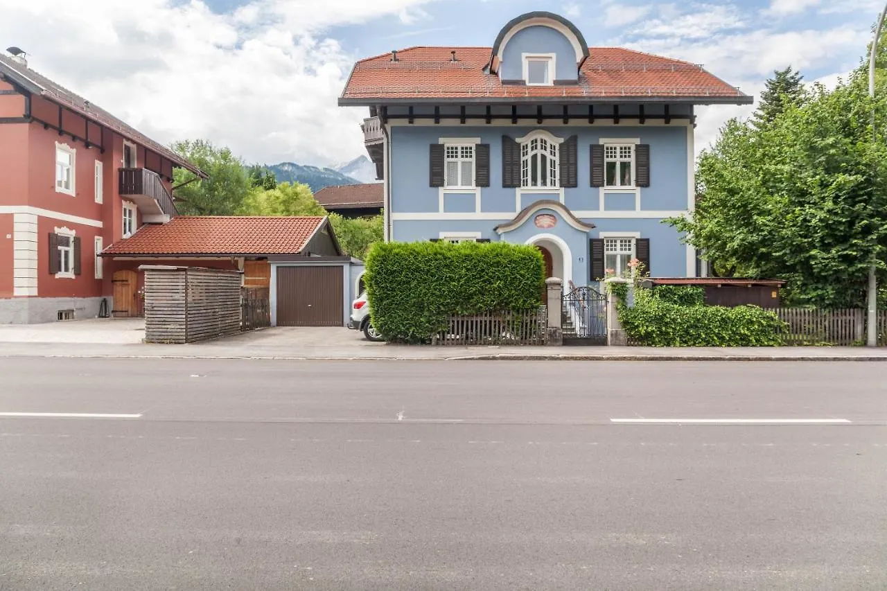 Apartment Fewo im Blauen Haus Dg Garmisch-Partenkirchen