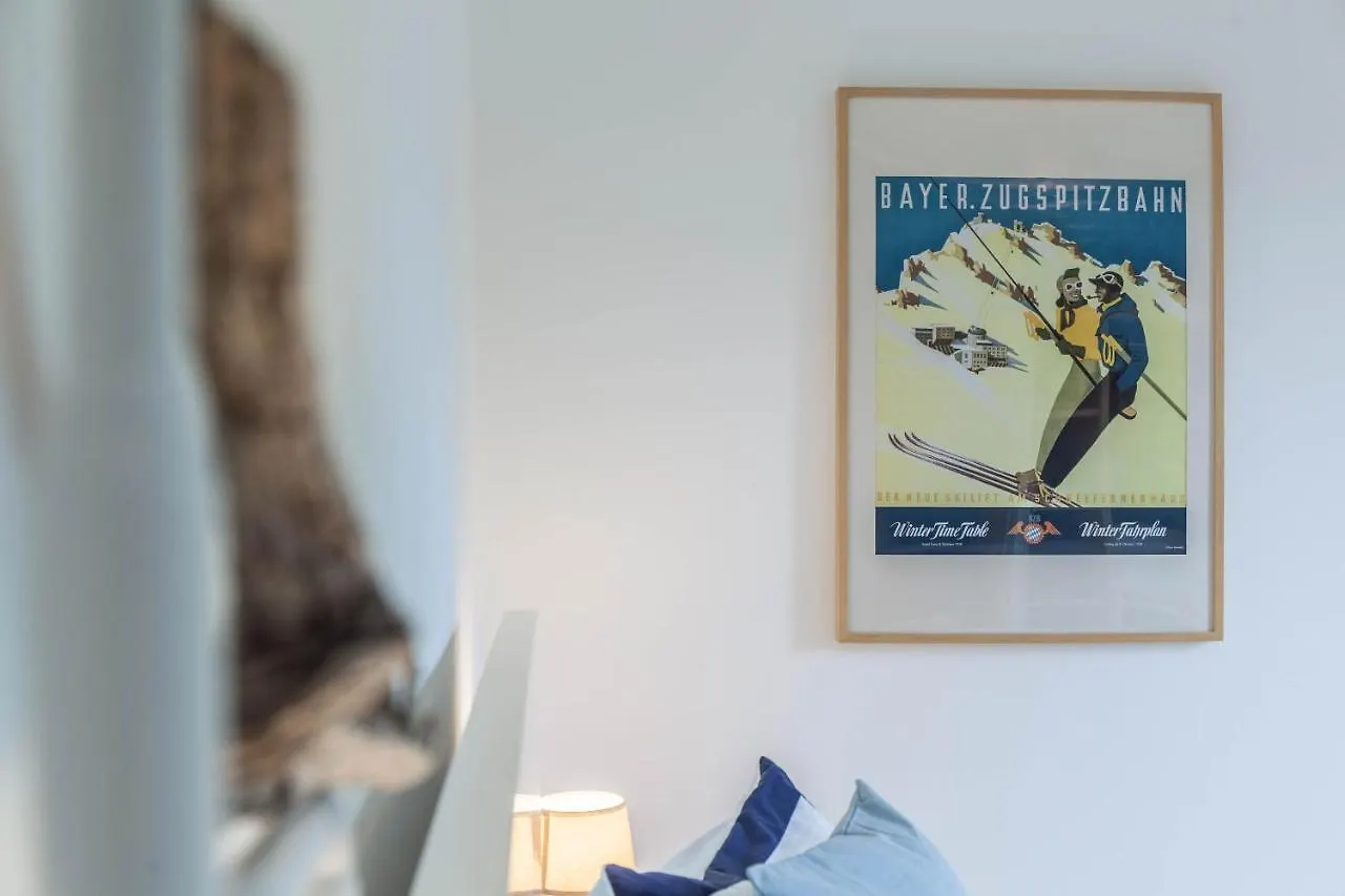 Apartment Fewo im Blauen Haus Dg Garmisch-Partenkirchen Deutschland