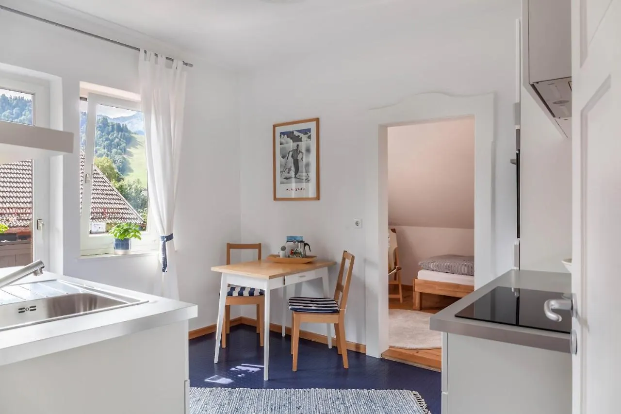 Apartment Fewo im Blauen Haus Dg Garmisch-Partenkirchen Deutschland